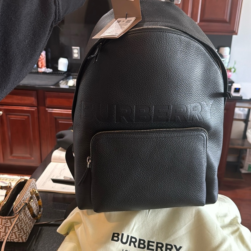 BURBERRY BACKPACK NEVER USED